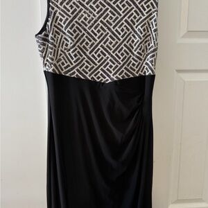 Lauren Ralph Lauren Geometric Black and Silver Maxi Dress